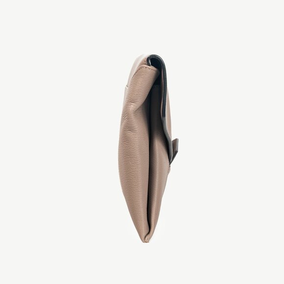 Givenchy Antigona Medium Mastic Goat-Leather Envelope Clutch - Picture 3 of 10